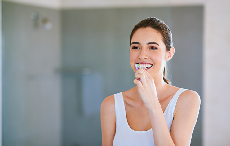 Why It’s Important to Brush Your Teeth at Bedtime